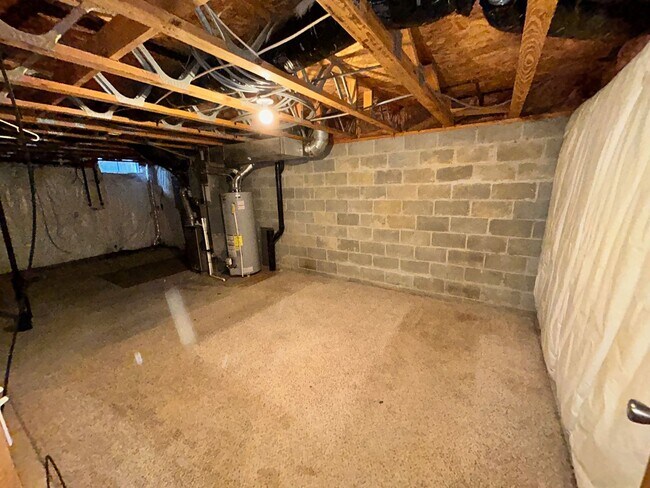 Building Photo - 2-Bedroom Unit in Blacklick