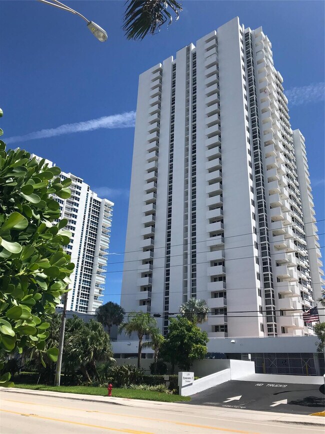Building Photo - 1370 S Ocean Blvd