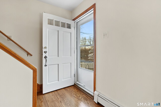 Building Photo - 56 Beaver Brook Rd