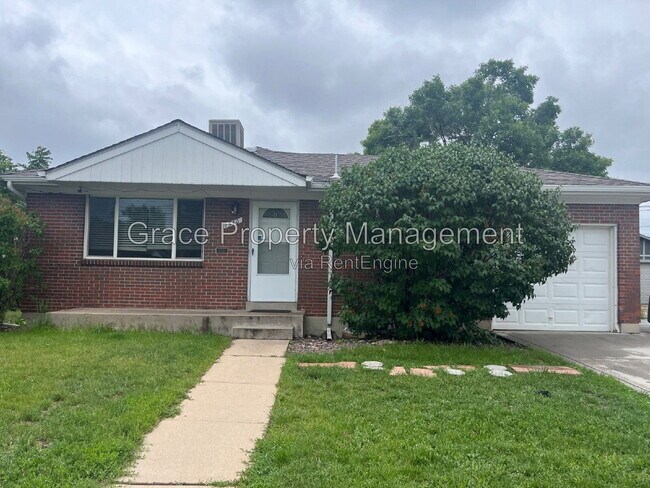 Building Photo - 1540 E 112th Pl