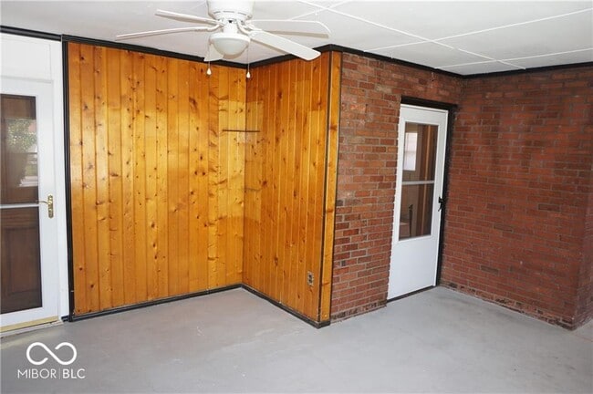 Building Photo - 4015 E 34th St