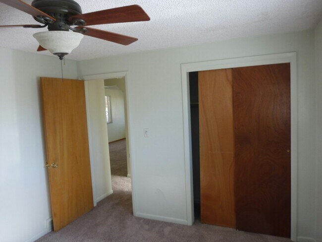 Building Photo - 2955-2959 Newton St