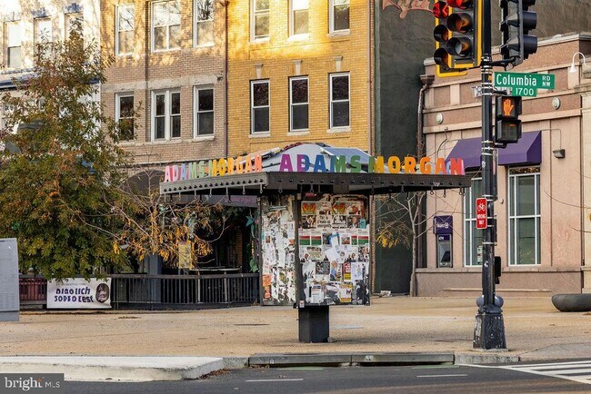 Building Photo - 2460 Ontario Rd NW