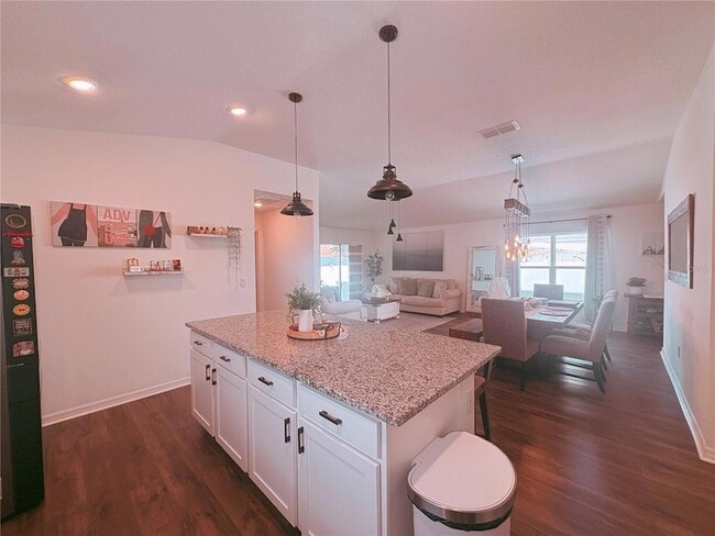 Building Photo - 1084 Papaya Cir.