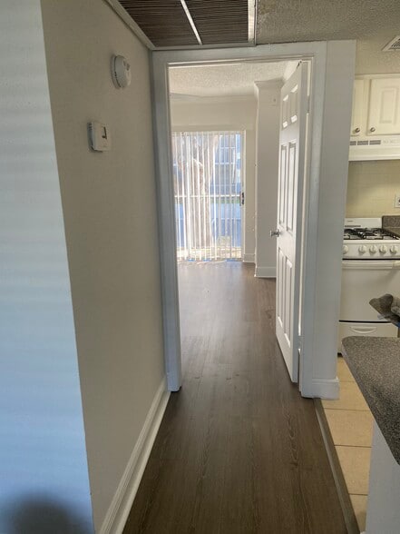 Building Photo - 125 Water Front Way