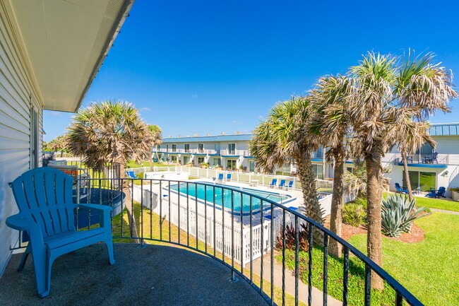 Building Photo - Furnished Coastal Living Condo