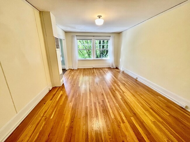 Building Photo - Charming Studio off NW 23rd - PRIME LOCATION!