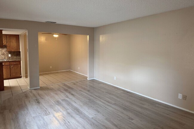 Building Photo - 1901 W Wenonah Blvd