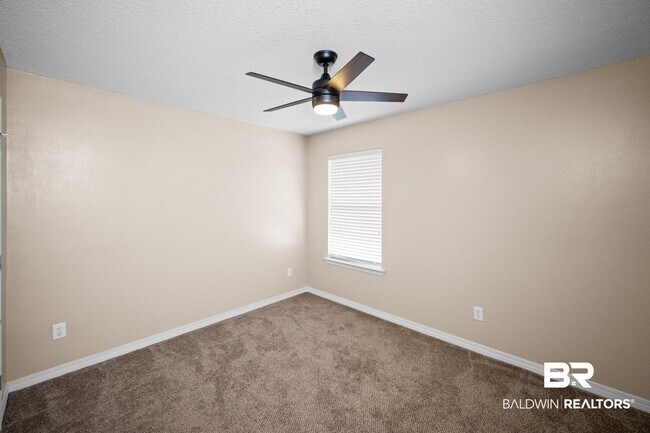 Building Photo - 13097 Concord Dr E