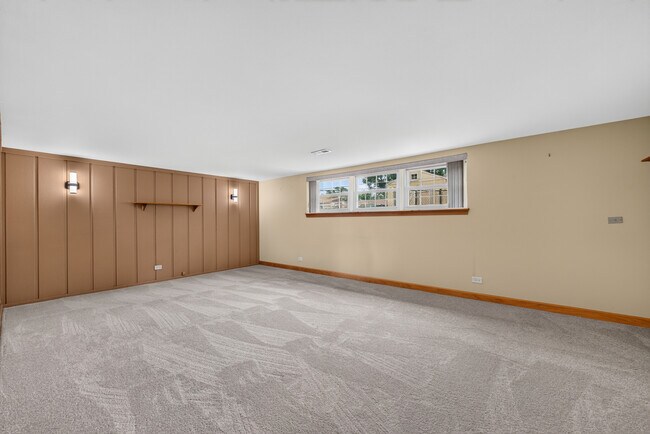 Building Photo - 135 Jeffery Ln