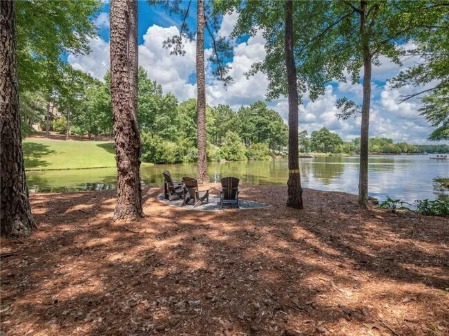 Building Photo - 1060 Tailwater