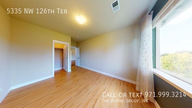 Building Photo - 5335 NW 126th Terrace
