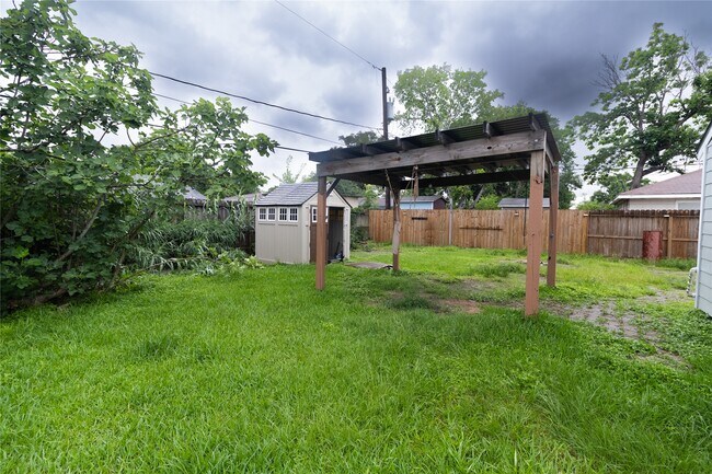 Building Photo - 809 Norell St