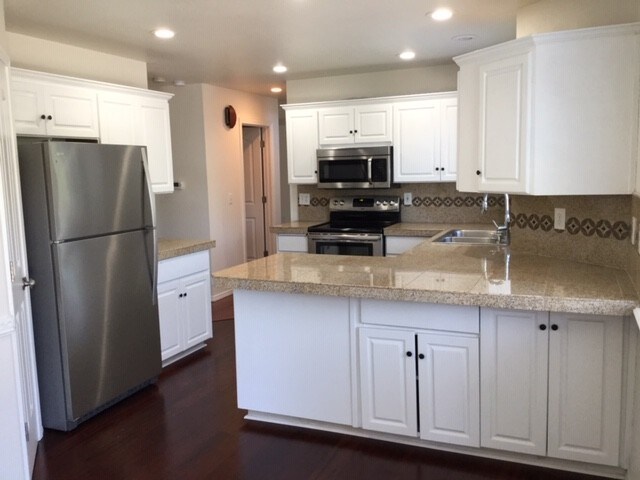 Building Photo - 11060 W Halstead Ct