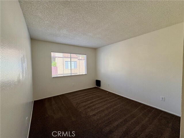 Building Photo - 9405 Mesa Verde Dr