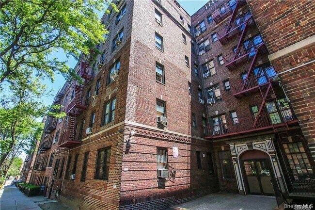 Building Photo - 43-33 48th St