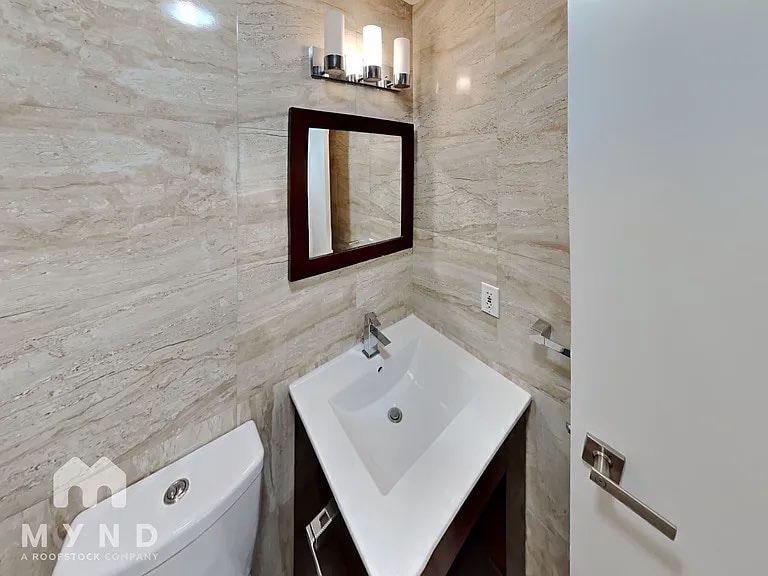 Building Photo - 990 Tera Ct