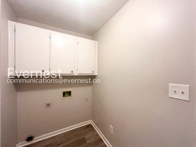 Building Photo - 1011 Painted Desert Ln
