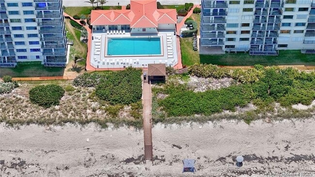 Building Photo - 9400 S Ocean Dr