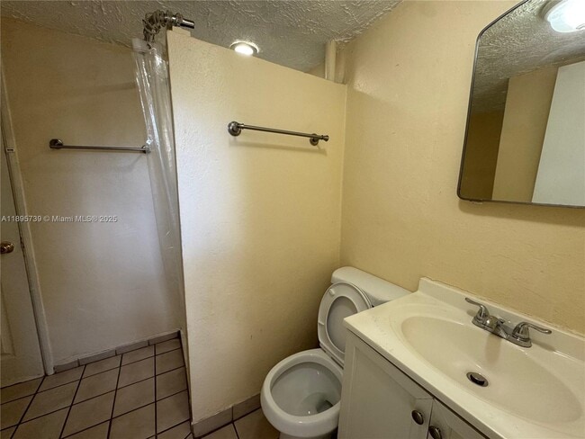 Building Photo - 215 Columbus Pkwy