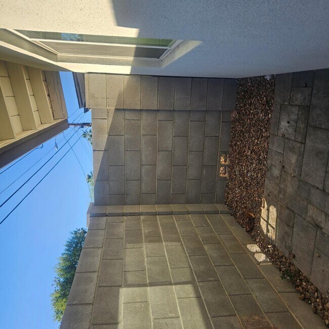 Building Photo - 3326 N 66th Pl