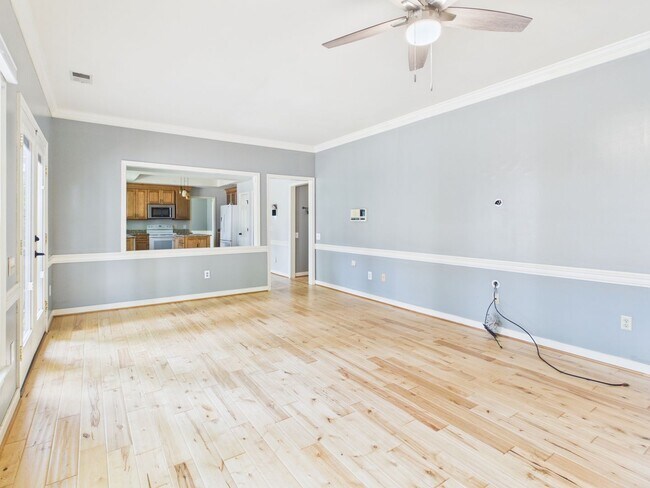 Building Photo - 6118 Walnut Landing Way
