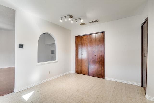 Building Photo - 5602 Magnolia Ln