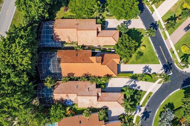 Building Photo - 10860 Fairmont Village Dr