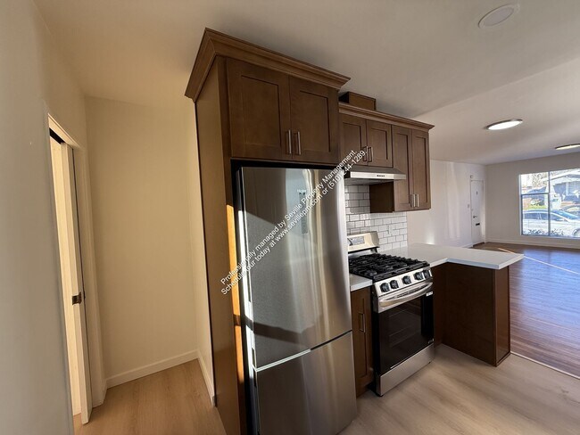 Building Photo - Berkeley Gem w/plenty of outdoor space...available now!