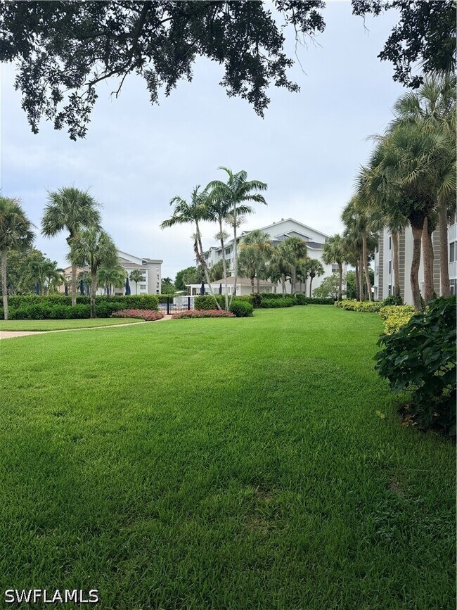 Building Photo - 360 Horse Creek Dr