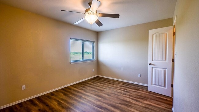 Building Photo - 17208 Bridgefarmer Blvd