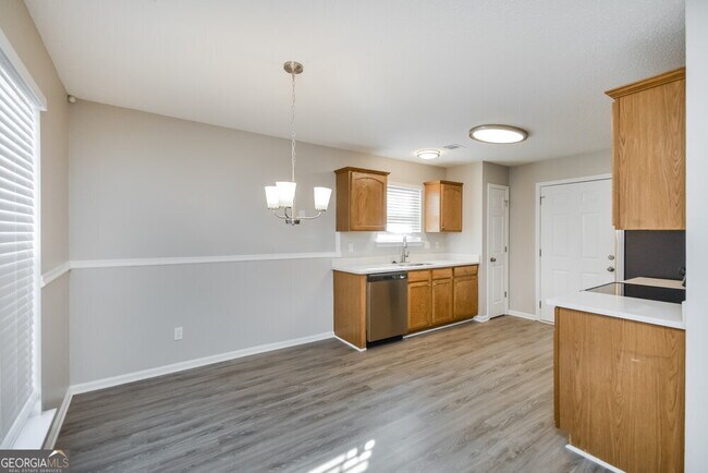 Building Photo - 5862 Amerson Ln