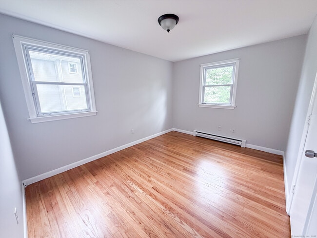 Building Photo - 15 Trout Brook Rd