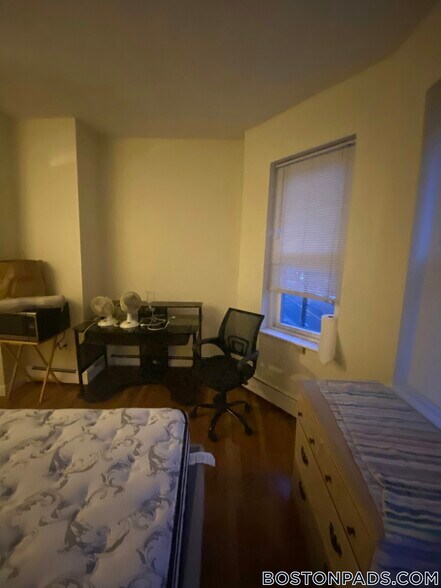 Building Photo - 49 S Huntington Ave