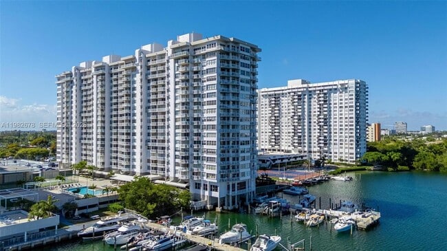Building Photo - 18071 Biscayne Blvd