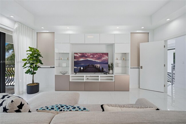 Building Photo - 14401 SW 63rd St