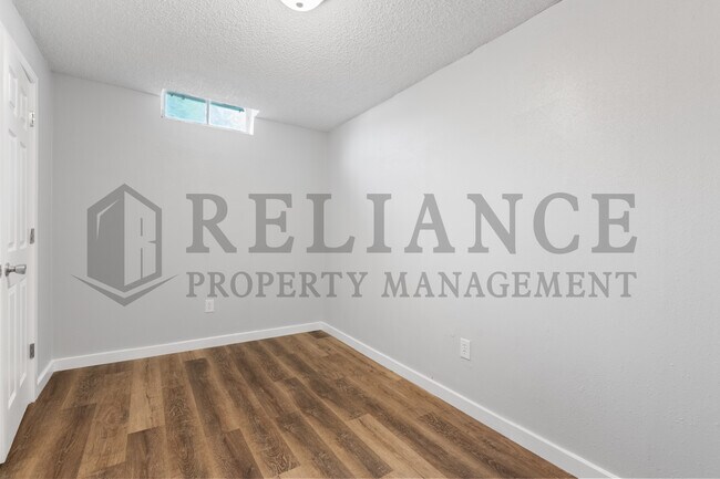 Building Photo - 1739 S Edwards Ct