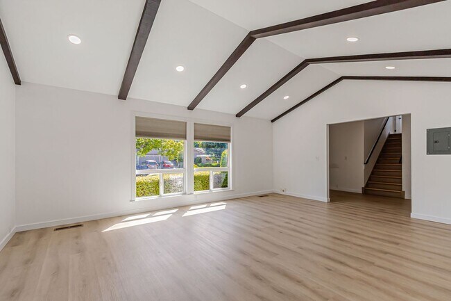 Building Photo - Stunning Updated Home in Almaden Valley