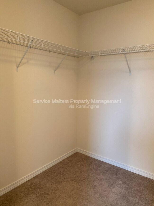 Building Photo - 5582 Peach Dr