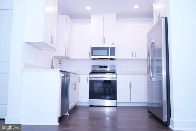 Primary Photo - 105 Stoutsburg Blvd