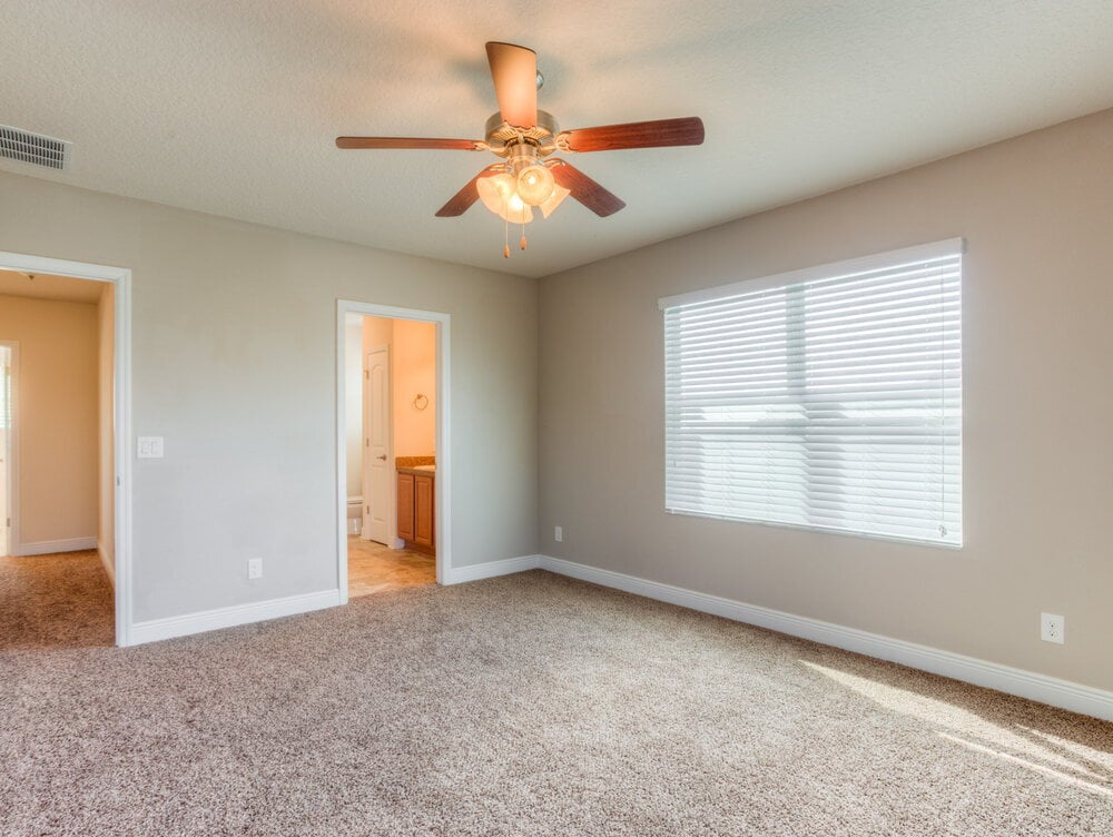 Building Photo - 1705 Southern Oak Loop