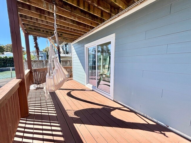 Building Photo - Stunning Virginia Beach Condo with Waterfr...