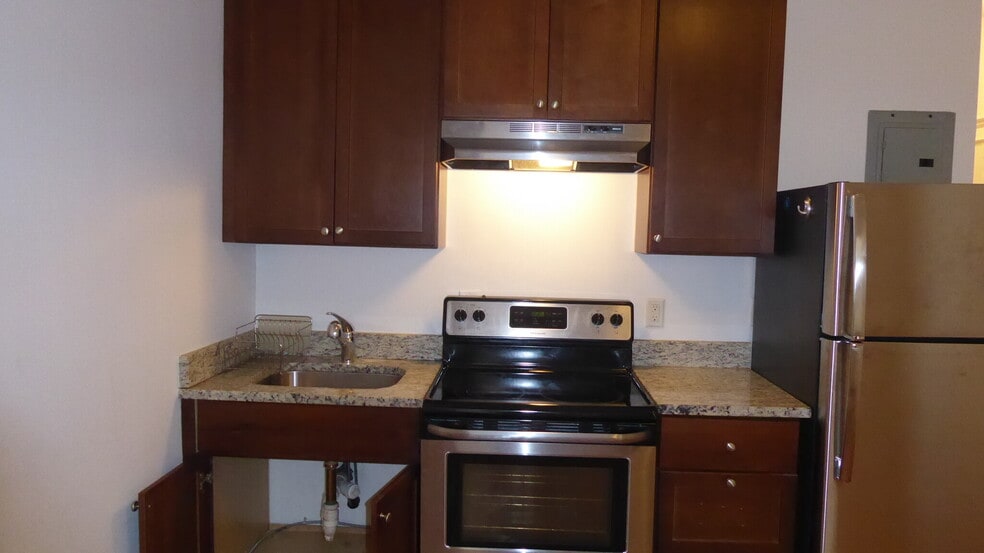 Primary Photo - 270 Huntington Ave