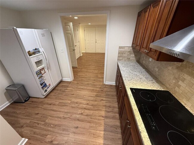 Building Photo - 5730 Devonshire Way