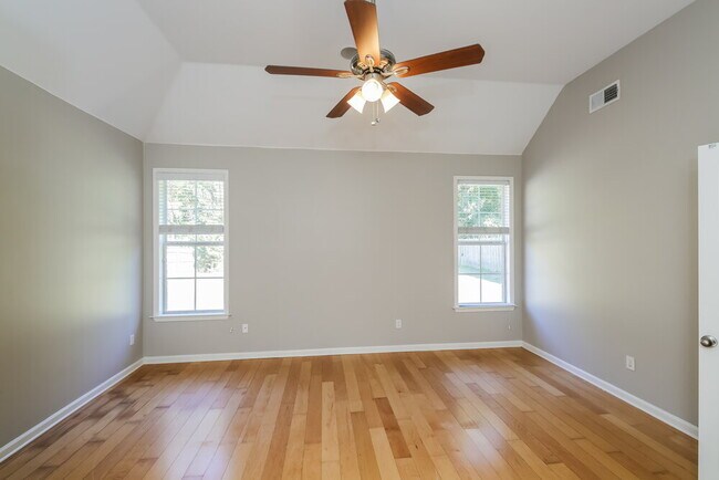 Building Photo - 4902 Shadow Cove