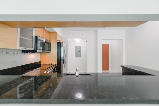 Building Photo - 31 SE 5th St