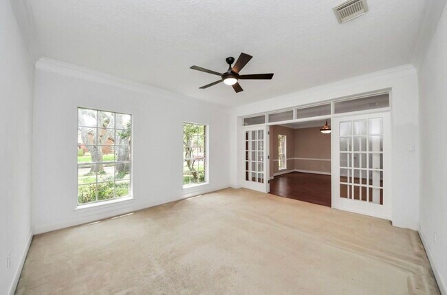 Building Photo - 1003 Clarenda Falls Dr