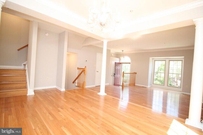Building Photo - 10137 Treble Ct