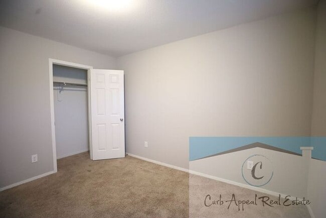 Building Photo - Beautiful 3 bed / 2 bath home with fenced back yard - Nettleton!!