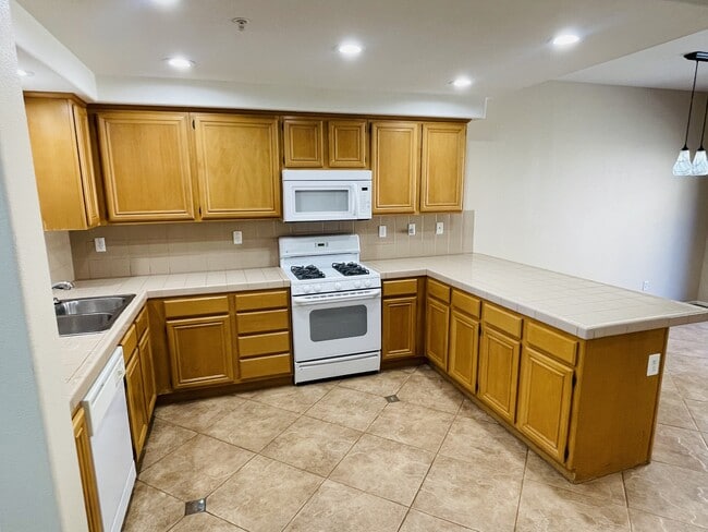 Building Photo - 26331 Arboretum Way